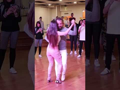Anthony y Carla - Merengue Dance - 2023 - Merengue de barrio elegante. #merenguedancing