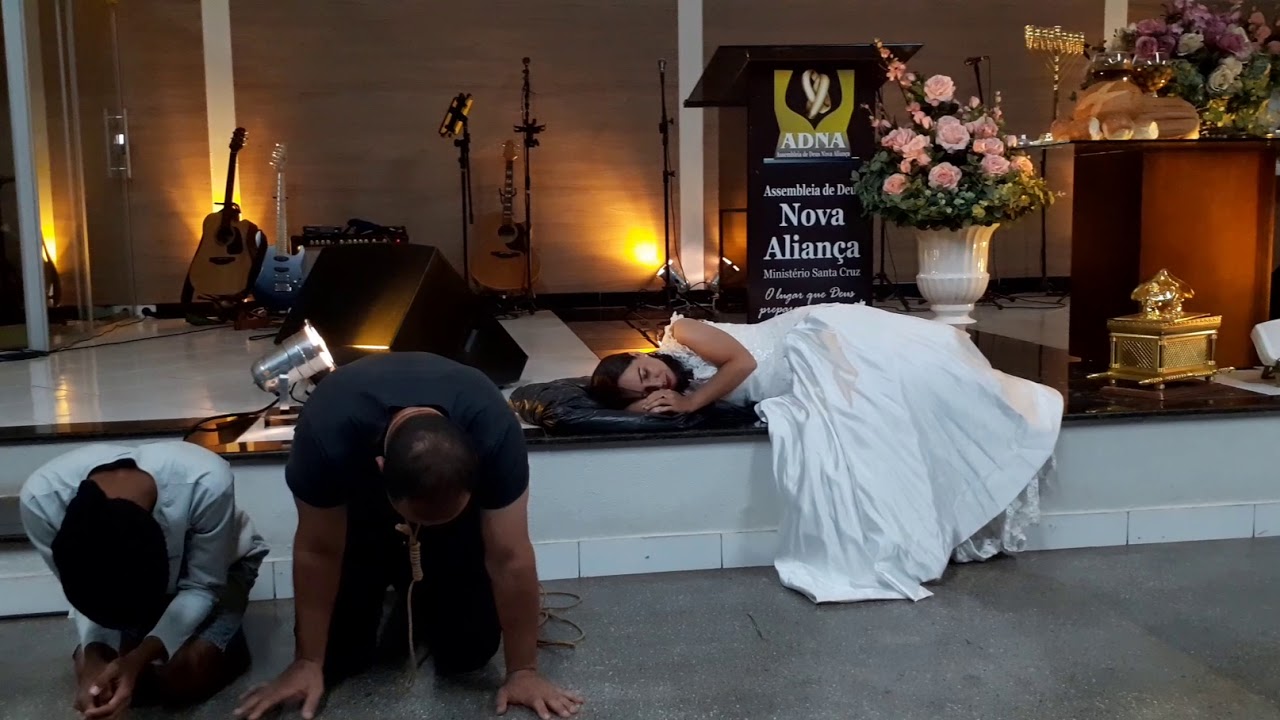 Peça teatral: Acorda igreja