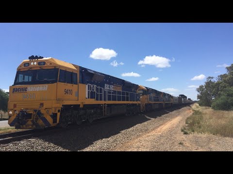 Pacific National 2PM5 9410 9405 9407 pass Pratt Road, Korunye