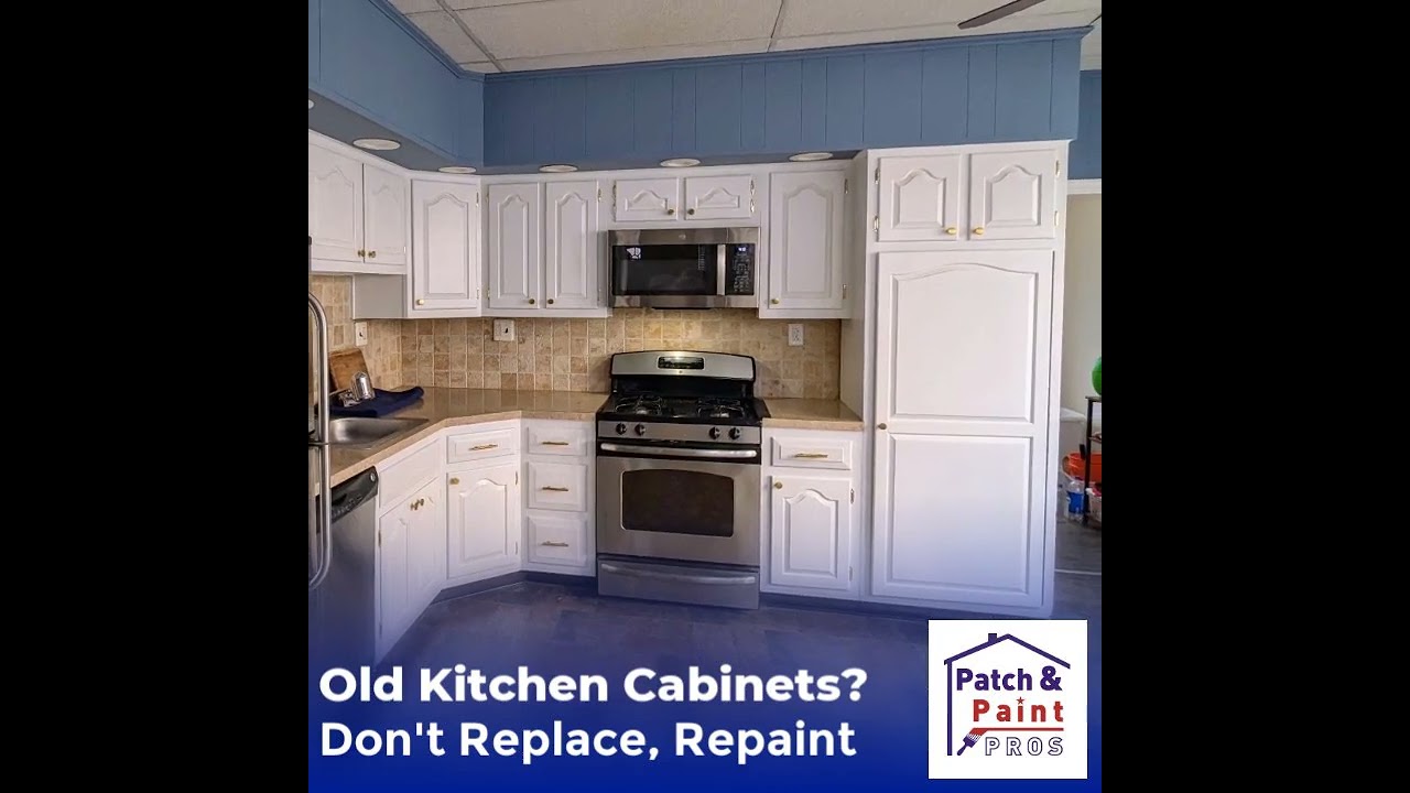 Kitchen Cabinet Painting - Paint White over Wood #paintedcabinets #cabinetpainting