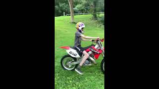 noob rider crashes dirt bike