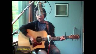 Vicci Martinez - Hold Me Darlin'