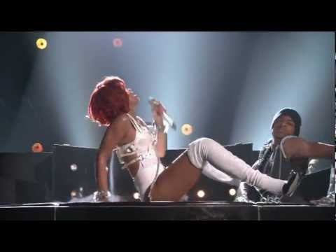 Rihanna ft. Britney Spears S&M Live Billboard Music Awards 2011