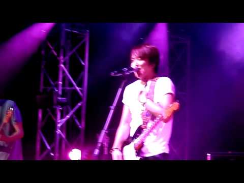 CN Blue in London 120922 You've fallen for me