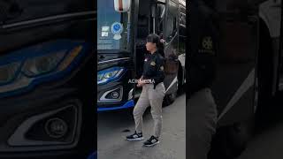 Download lagu HELEN Lagi Tunggu Penumpang Bus sudiro tungga jaya terminal maospati magetan mp3
