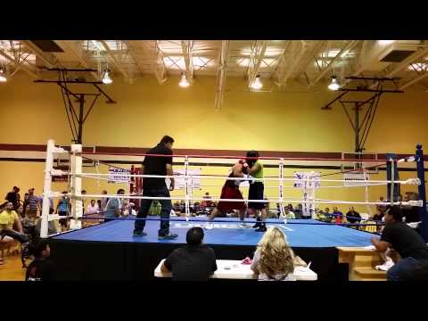 Charrito Luna fighting