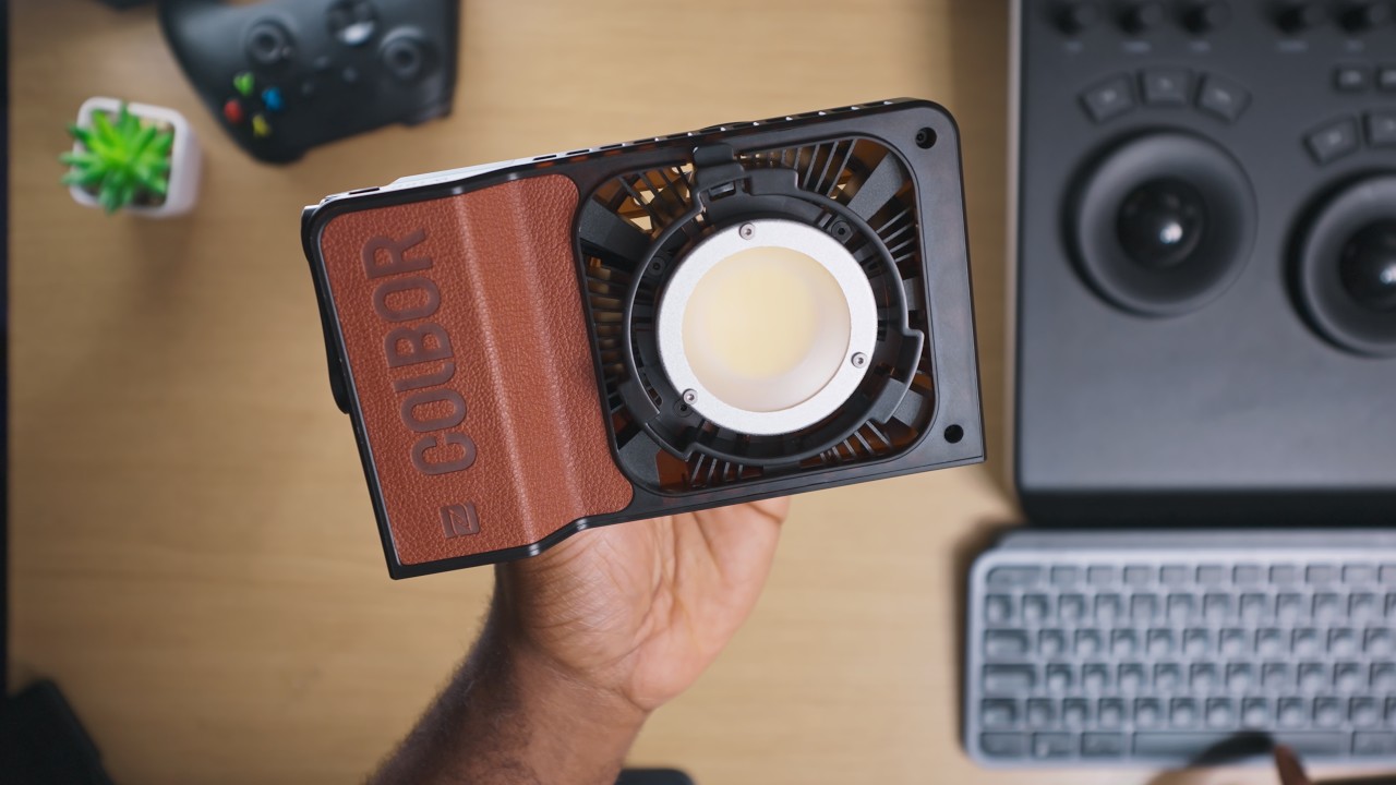 Colbor W100 LED Light Review + Color Accuracy Tests