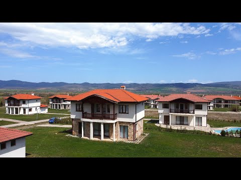 Furnished house with garden and beautiful mountain view