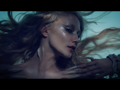 chloe moriondo - girls with gills