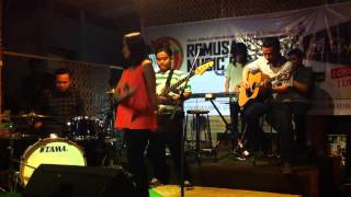 Aimee! - Goodnight Darling live at WPL Unnes 05-09-2013