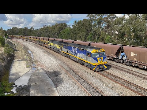 Qube CF4422 & QL011 with 2WB7 at East Maitland - 8/8/23