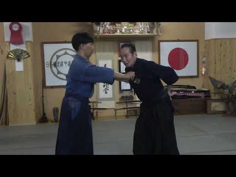 古武道　大東流合気柔術武門会　手の技も足の技も基本は同じ。