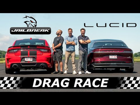 2022 Dodge Charger Jailbreak vs Lucid Air GT Performance // DRAG RACE with CHRIS HARRIS