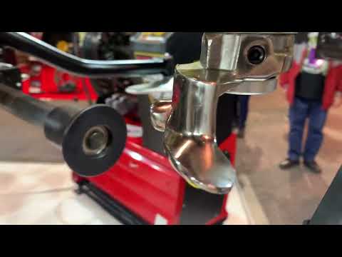 ATEK Avantgarde tire changer