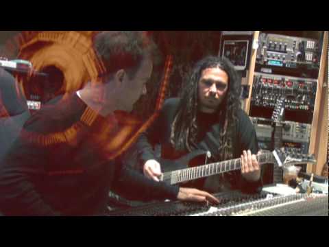 Videoclip de Never Around — KoЯn