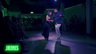 Video thumbnail for CORINA HERRERA Y OCTAVIO FERNANDEZ EN JUERNES MILONGA