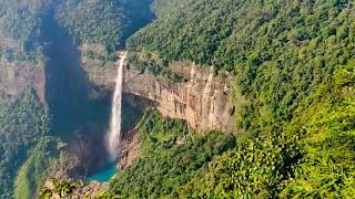 preview picture of video 'Nohkalikai Falls, Cherrapunji, Meghalaya, India'