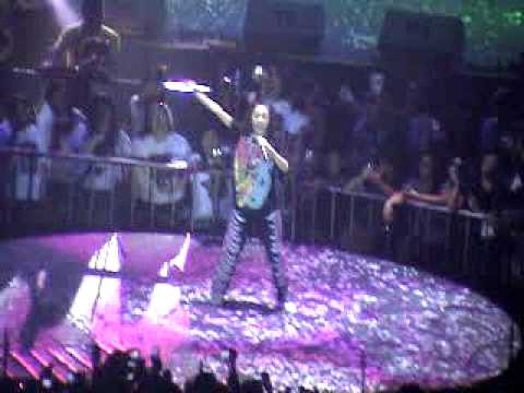 110604 [fancam] dara in or out  @ 2NE1 the party