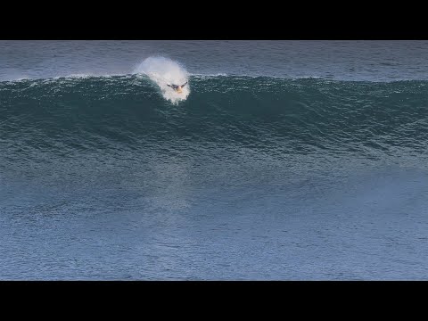 Scratch Into Biggest Wave Of The Day (Opening Scene) - Uluwatu