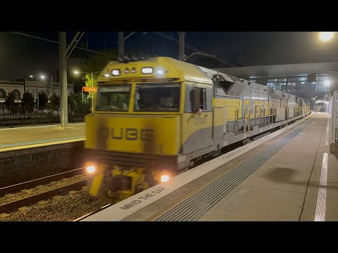 29/1/26 - QUBE 1511 passing West Ryde with QL009, QL008, and QL018