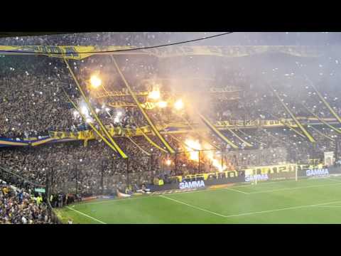 "La hinchada mas grande" Barra: La 12 • Club: Boca Juniors