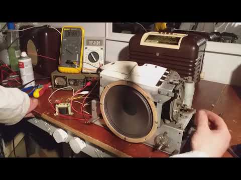 Bush BA91. 2 volt battery radio. Part 2.