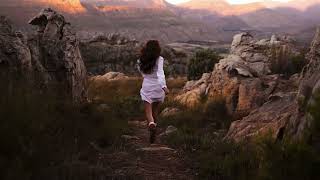 Download lagu Her Eyes, Her Curls, Her Smile mp3 Download lagu Her Eyes, Her Curls, Her Smile mp3