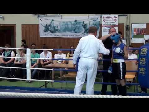BOXING GIRL  THE  FIGHT  2012  ROUND 1  FEMALE BOXING