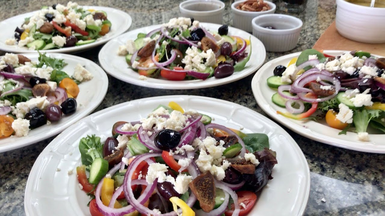 EASY GREEK SALAD / WITH GRILLED SALMON - 15. min meal