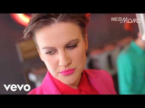 neoMoMo - Melodia ulotna ft. Mela Koteluk