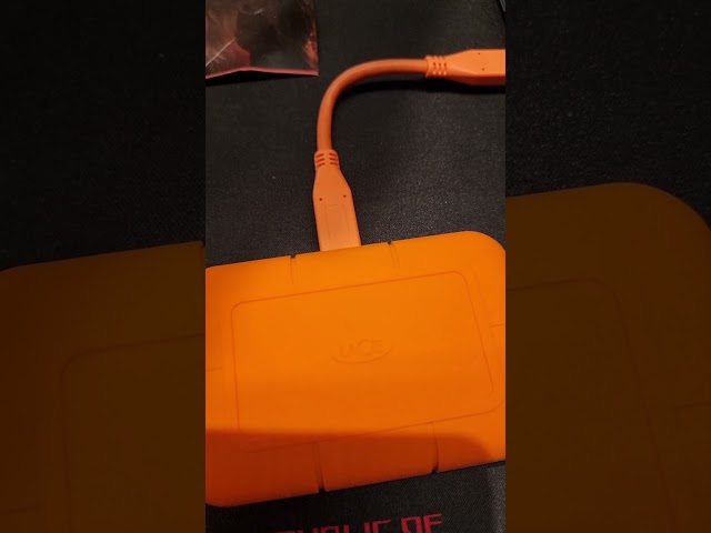 Vídeo relacionado con Storite Disco Duro Externo portátil de 120 GB con Unidad de Almacenamiento de Respaldo Externo USB 3.0 Adecuado para PC, Mac, Windows, Juegos, computadora portátil y de Escritorio (Rojo)