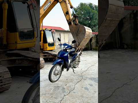 Clumsy Excavator Fails Hard in Front of My Caả#funny #shorts