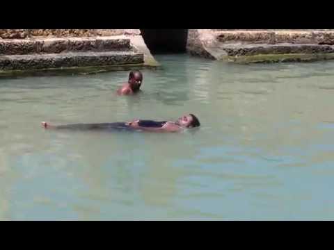 Senthuran swimming