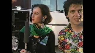 Die Toten Hosen - Off Beat Interview vorm Tourbus + Livesong New guitar in town