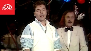 Videoklip: Michal David - Valčík pro mámu s textom piesne Videoklip Michal David - Valčík pro mámu s textom piesne