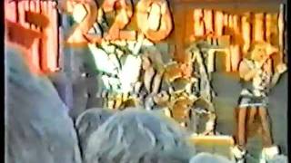 220 Volt - Live (4 of 4)