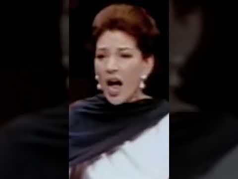 Maria Callas sings \