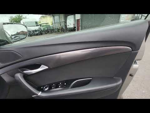 Hyundai i40 SALON EXECUTIVE 4DR - Image 2