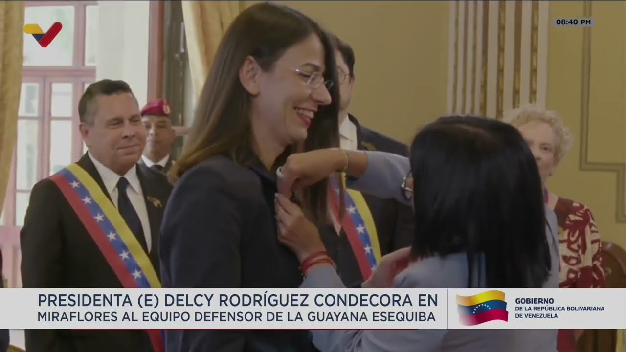 Delcy Rodríguez condecora al equipo defensor de la Guayana Esequiba, 15 de junio de 2026