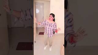Download lagu Mera Bhai Sidha Sadha 🤪#shorts #dance #shortsfeed #Punjabikudii_Shristi mp3