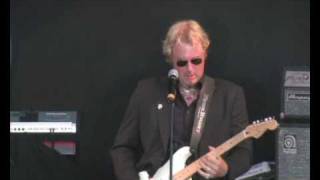 Micke Mojo Nilsson plays some Blues Guitar