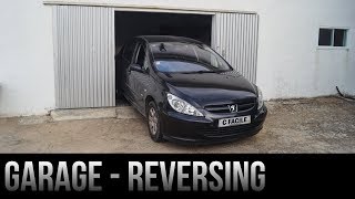 How To Park In a Garage / Tight Space - In Reverse