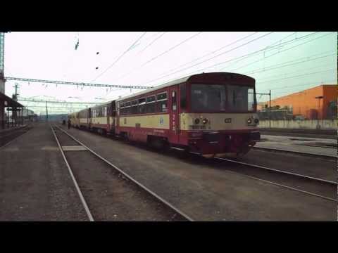 Odjezd vlaku Os 17609 (ČD 810.482 "Alice" + 814.070) - Chomutov, 8. 4. 2013