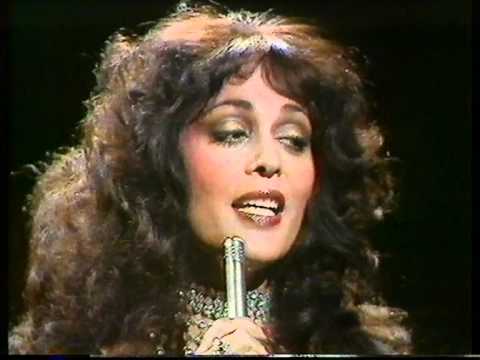 Musarrat Nazir - Main kamli da dhola (Very rare) (HQ) (UK) (Early 80's) (Live) ! (Raat Dhami Dhami )