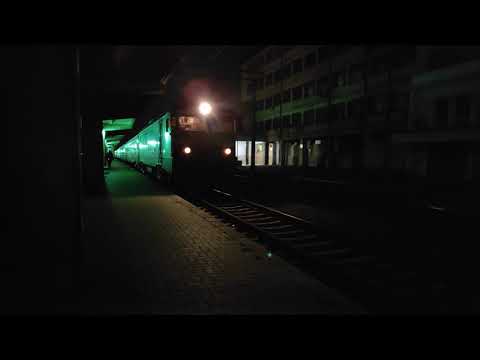Tren IR1654 Vatra Dornei Bai - Bucuresti Nord pleaca din Bacau cu 41-0241-0 - 29.01.2021
