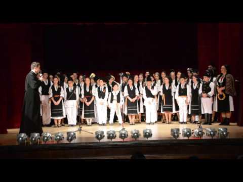 Corurile reunite ale Ansamblului Folcloric Măgura - Concert Colinde 2015
