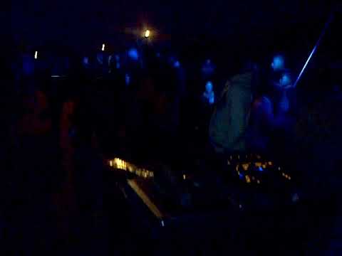 Spear N Shield Dubs playing I Warriyah/King Alpha - LLLLove The Heart Dub