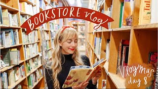 Book Shopping on a Rainy Night (Vlog) 📚❤️✨ (VLOGMAS DAY 8)