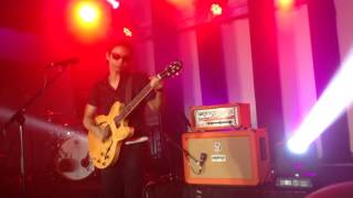 Download lagu Kamar Sepi - HUJAN mp3 Download lagu Kamar Sepi - HUJAN mp3