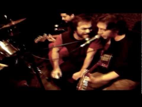 Erika Chuwoki - Menstruo (en vivo)